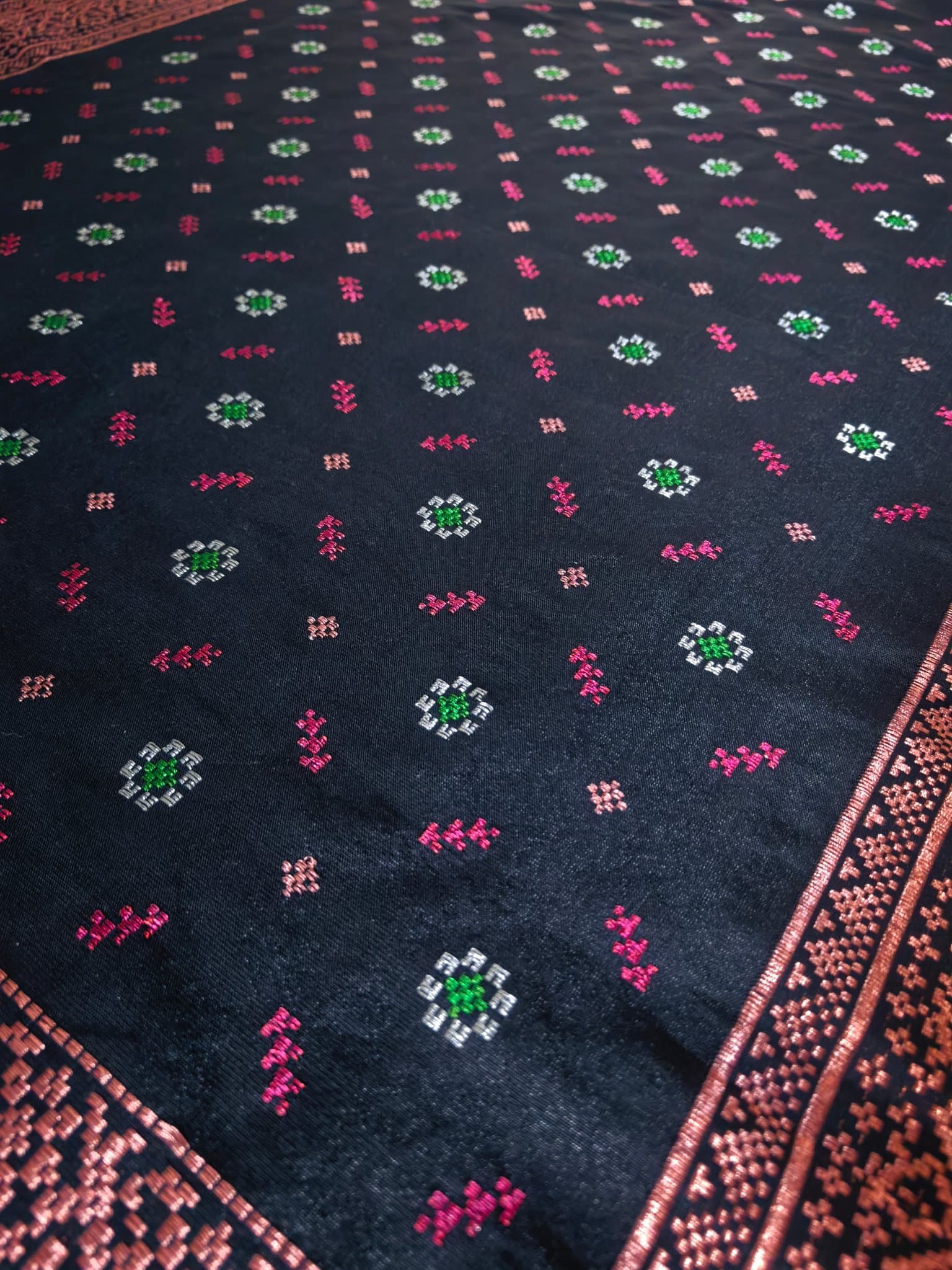 Kain Arap Gegati Tanah Hitam - Gambar 2