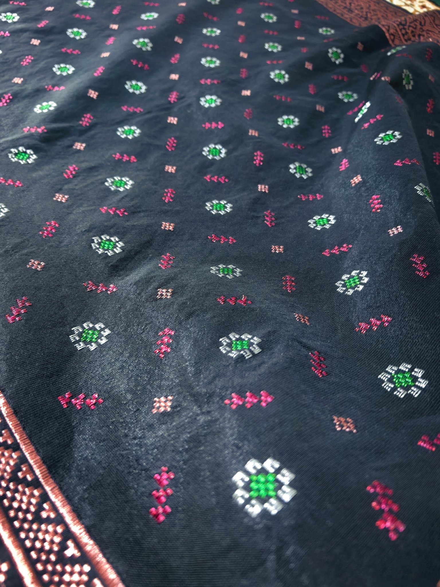 Kain Arap Gegati Tanah Hitam - Gambar 3